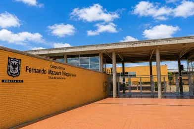 Fachada del Colegio Fernando Mazuera Villegas, en Bogotá